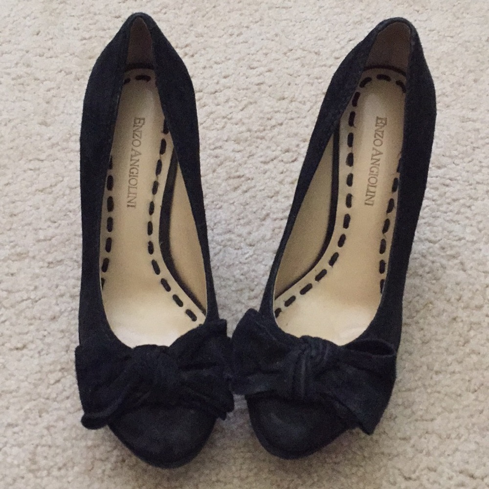 bowed wedge heels